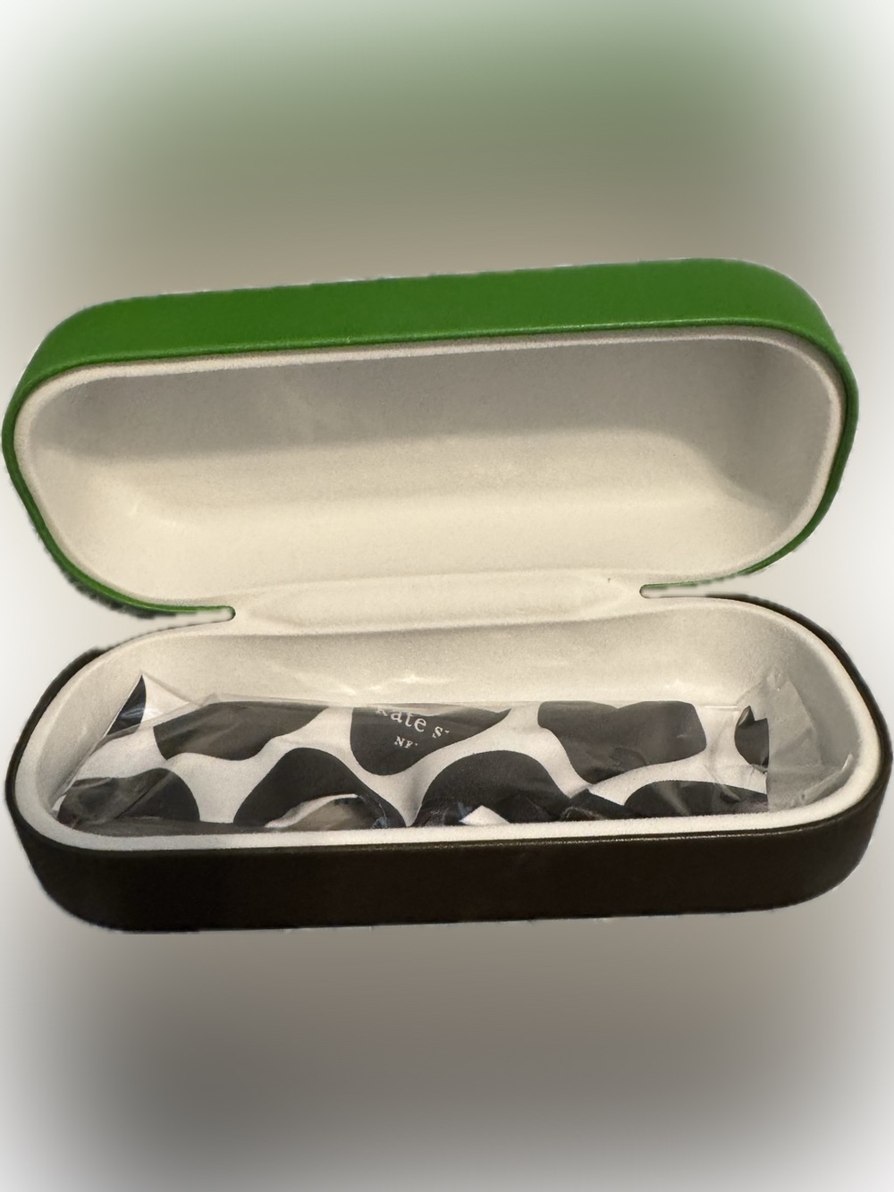 Kate Spade Green and Black Eye Glass Case. NWOT
